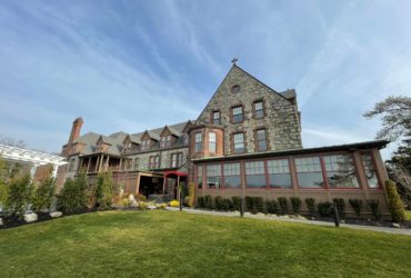 Plan a Holiday Escape in The Hudson Valley