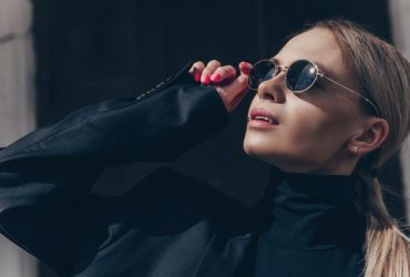 How To Style Your Glasses In Spring 2023 5 Ideas That Will Help You